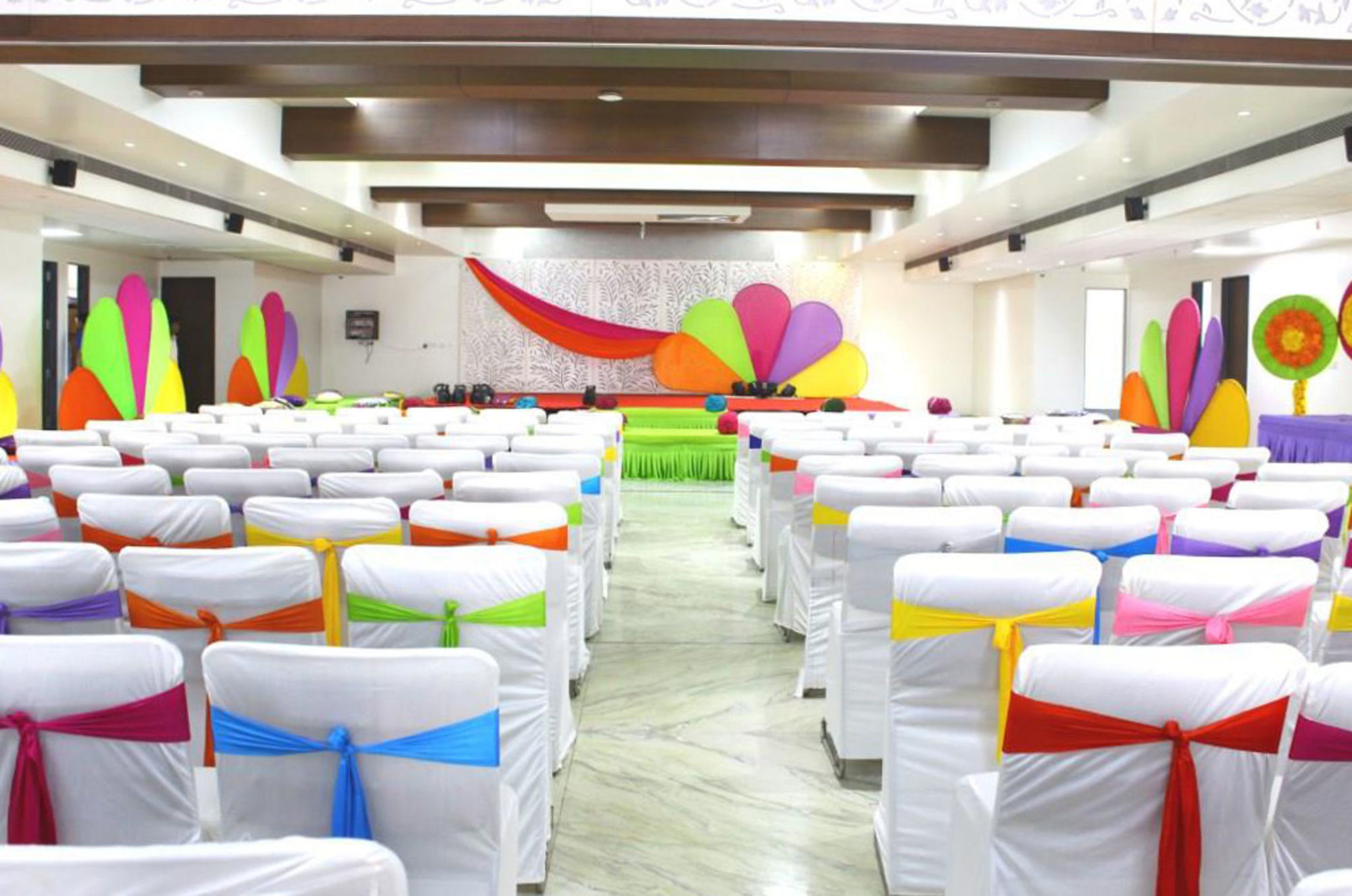 Comfort Inn Donil Vadodara Einrichtungen foto