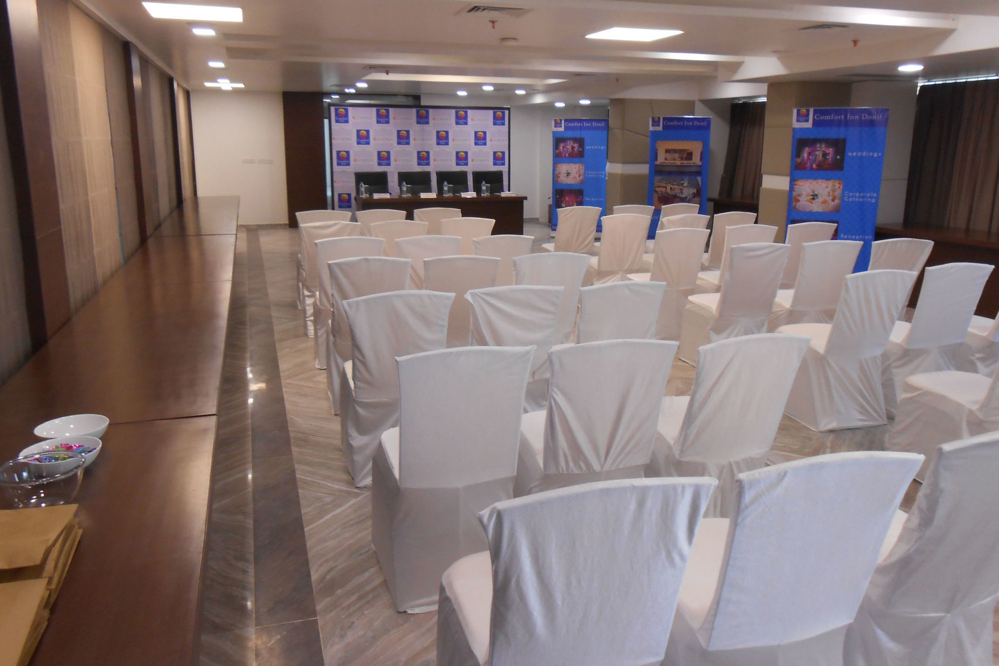 Comfort Inn Donil Vadodara Einrichtungen foto